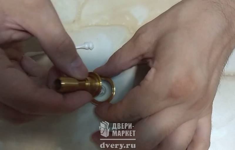 Как снять дверной глазок с входной двери Как почистить глазок во входной металлической двери