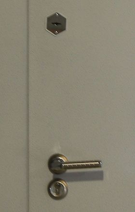 Ручка на технической двери